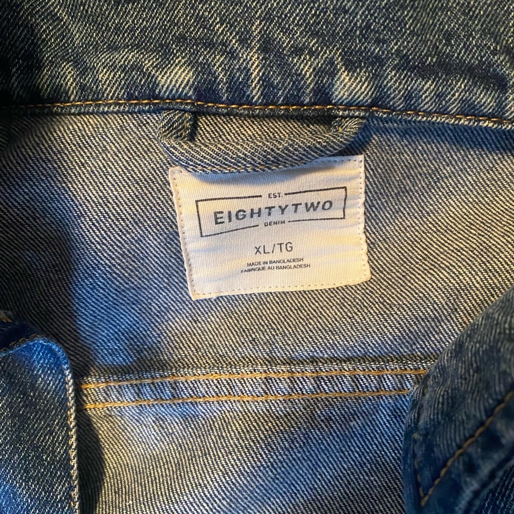 Like new super cute jean jacket